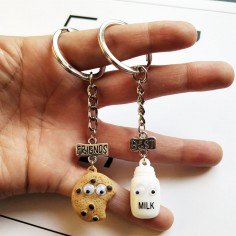 köp billiga nyckelringar - 2 st Cookies biscuits and Milk nyckelringar Best friends - billiga accesoarer 2